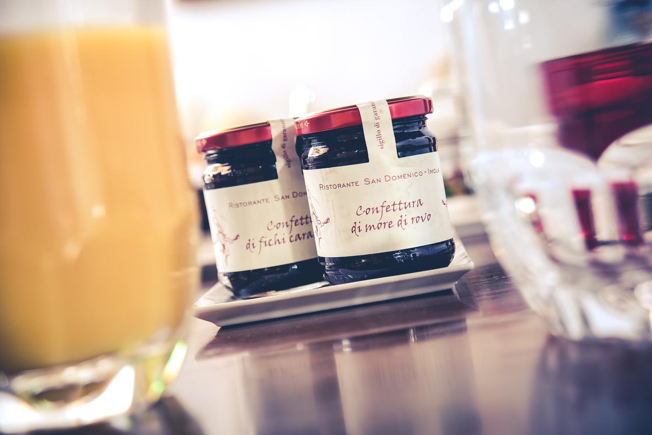 Callegherie 21 Boutique B&B อิโมลา ภายนอก รูปภาพ